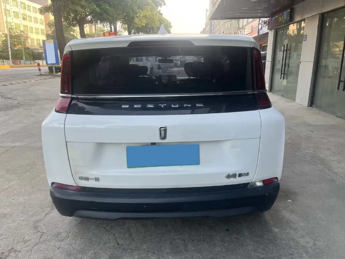 2022 JMC YuHu 7 2.0T 141HP L4 8AT,autocango,china used car exporter,china ev exporter,chinese used car exporter,chinese used ev exporter