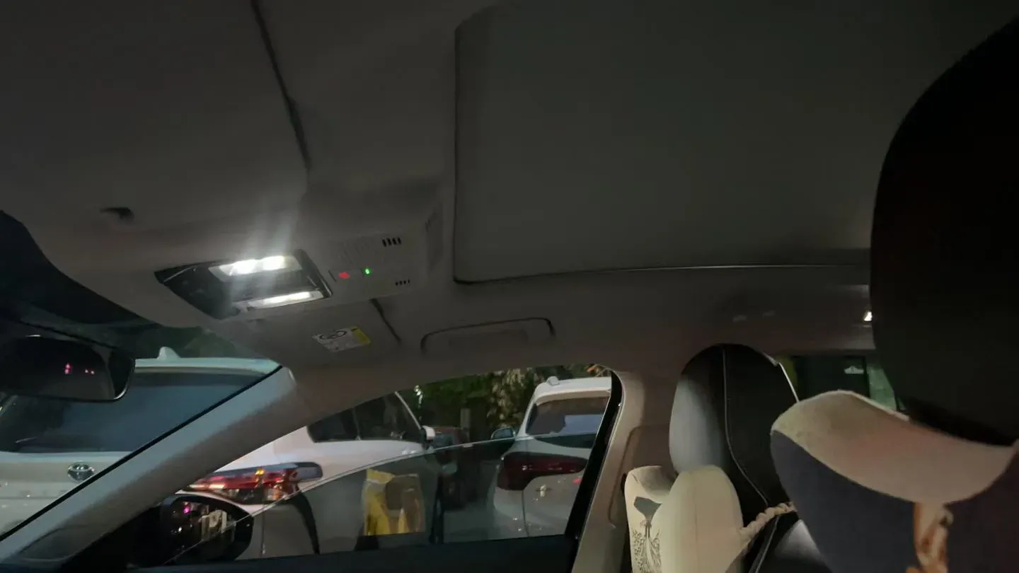 2025 Volkswagen Passat 2.0T 220HP L4 7DCT,autocango,china used car exporter,china ev exporter,chinese used car exporter,chinese used ev exporter