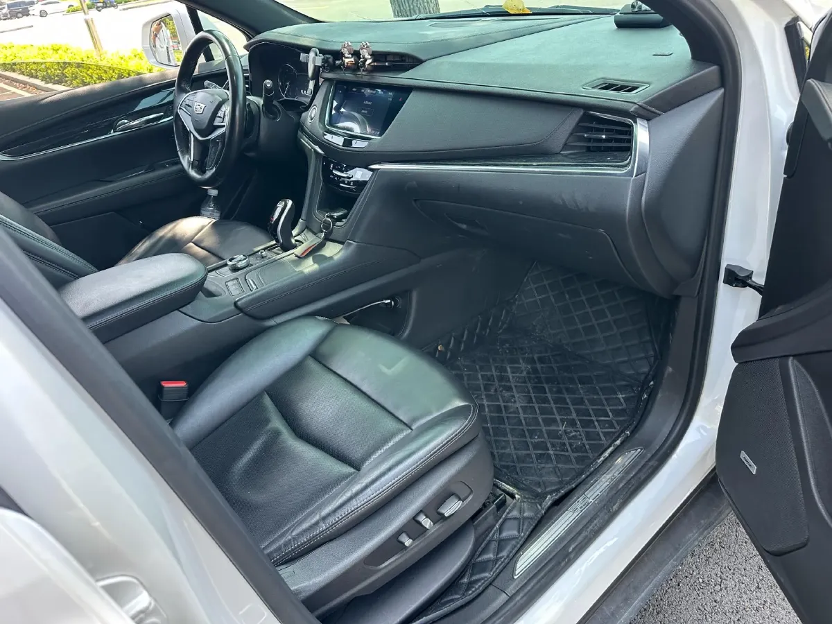 2020 Cadillac XT5 2.0T 241HP L4 9AT,autocango,china used car exporter,china ev exporter,chinese used car exporter,chinese used ev exporter