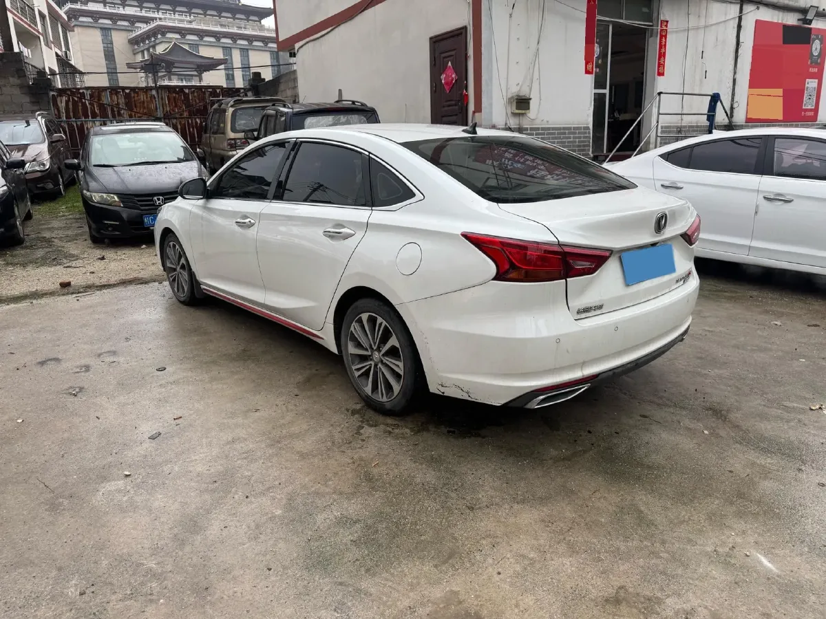 2021 ChangAn Raeton CC 1.5T 180HP L4 7DCT,autocango,china used car exporter,china ev exporter,chinese used car exporter,chinese used ev exporter