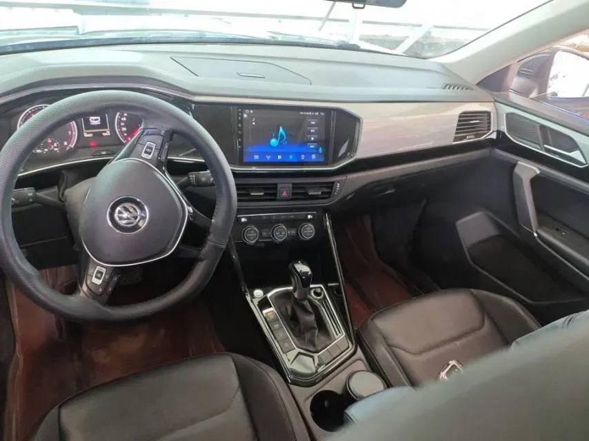 2019 Jeep Cherokee 2.0T 234HP L4 9AT,autocango,china used car exporter,china ev exporter,chinese used car exporter,chinese used ev exporter