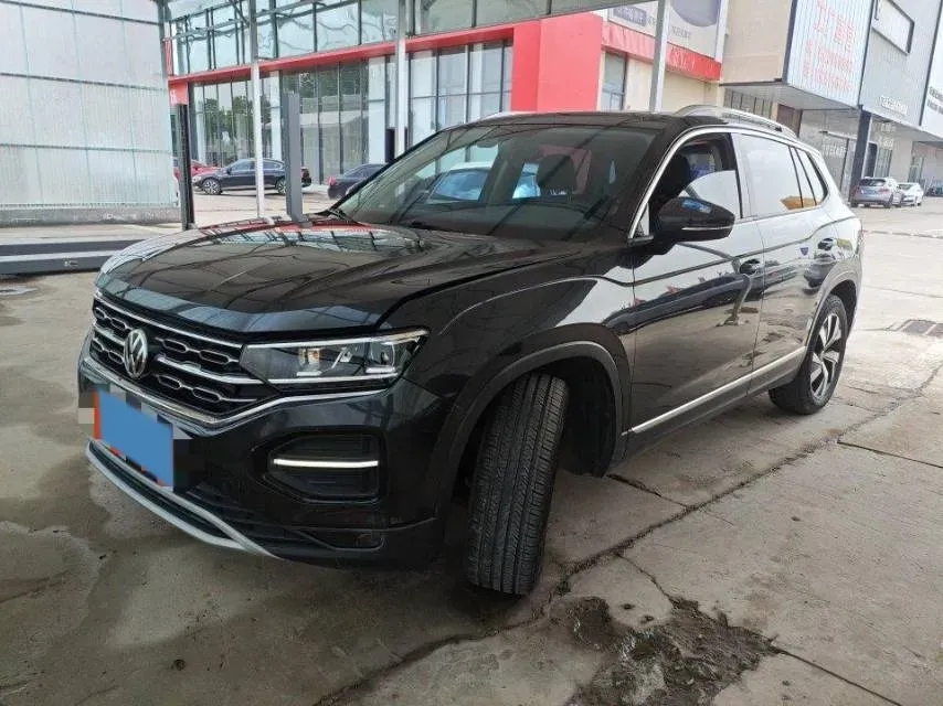 2019 Jeep Cherokee 2.0T 234HP L4 9AT,autocango,china used car exporter,china ev exporter,chinese used car exporter,chinese used ev exporter