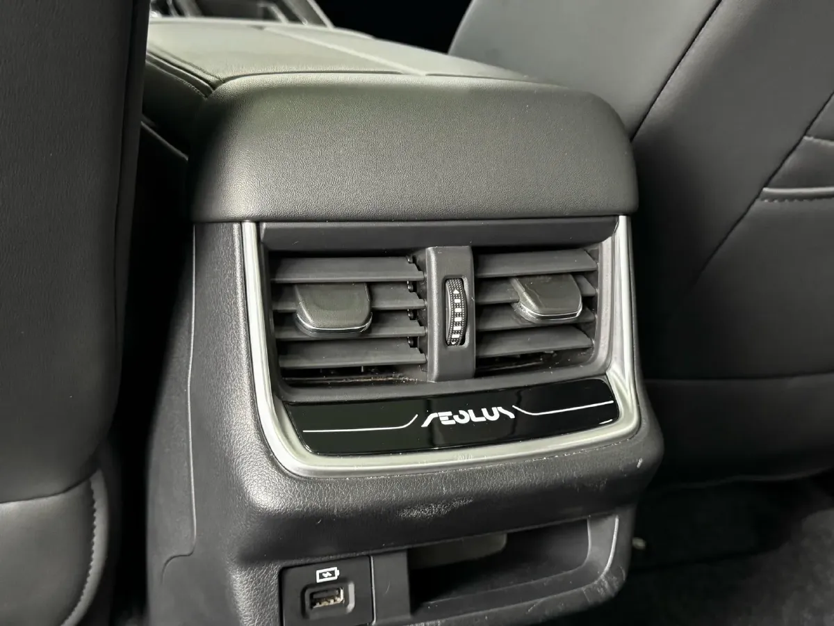 2021 DongFeng Aeolus YiXuan MAX 1.5T 190HP L4 7DCT,autocango,china used car exporter,china ev exporter,chinese used car exporter,chinese used ev exporter