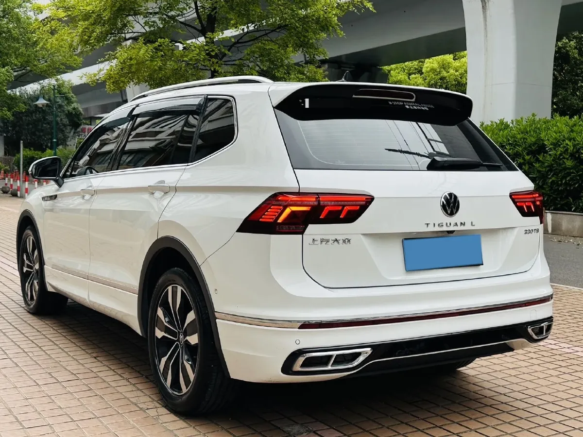2024 Volkswagen Tiguan L 2.0T 186HP L4 7DCT,autocango,china used car exporter,china ev exporter,chinese used car exporter,chinese used ev exporter