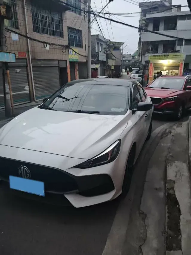 2022 MG 5 1.5L 120HP L4 5MT,autocango,china used car exporter,china ev exporter,chinese used car exporter,chinese used ev exporter