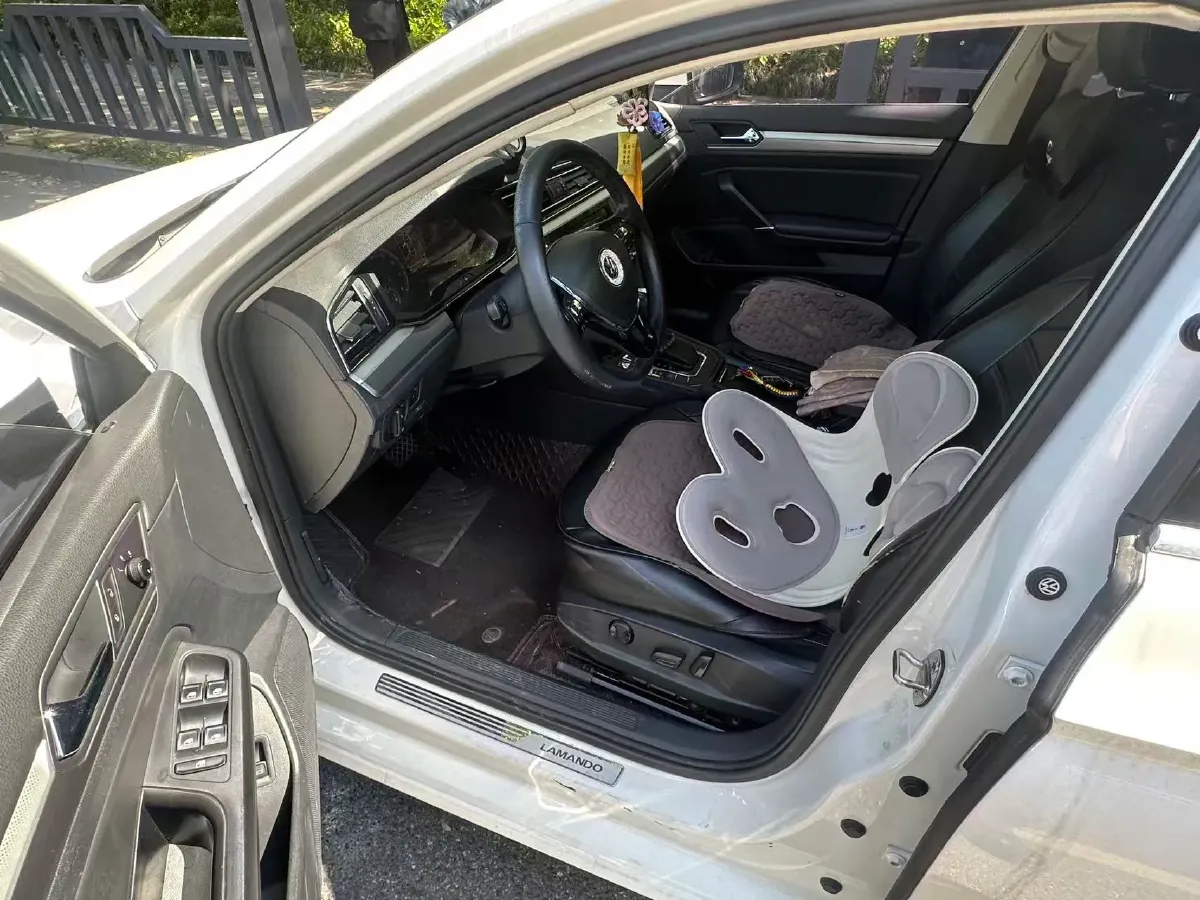 2019 Volkswagen Passat 1.4T 150HP L4 7DCT,autocango,china used car exporter,china ev exporter,chinese used car exporter,chinese used ev exporter