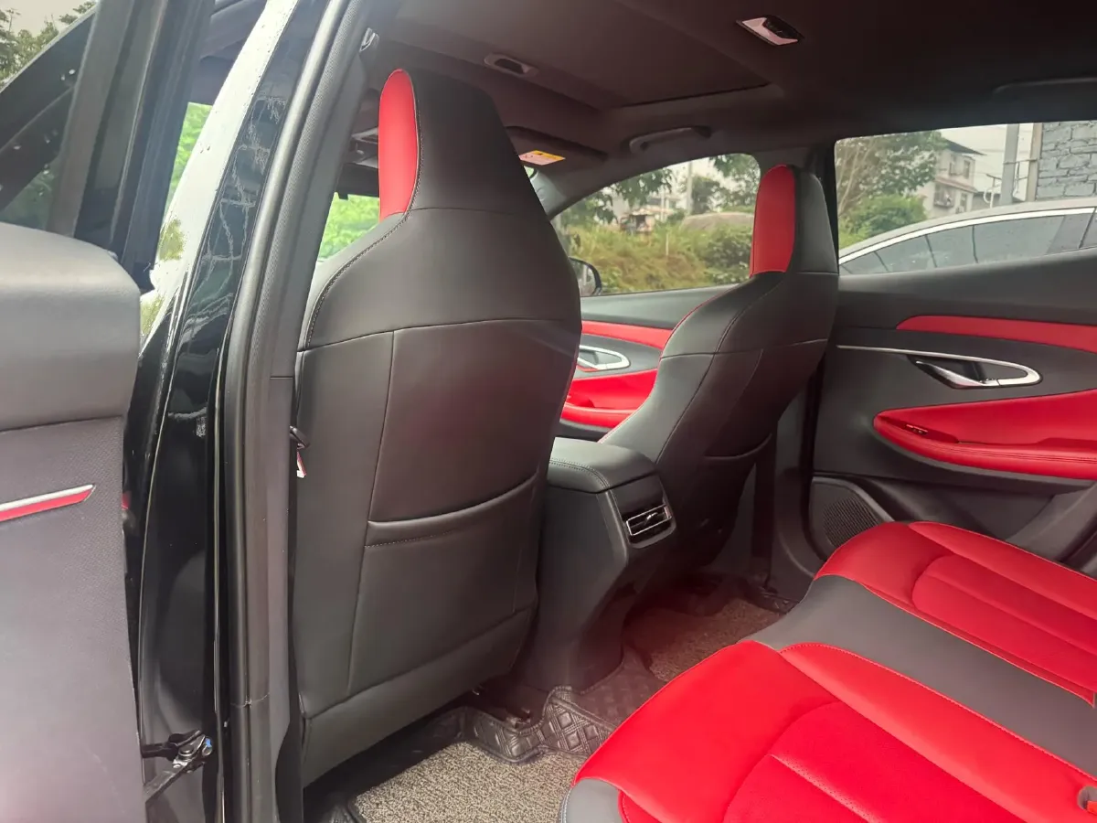 2021 ChangAn UNI-T 1.5T 180HP L4 7DCT,autocango,china used car exporter,china ev exporter,chinese used car exporter,chinese used ev exporter