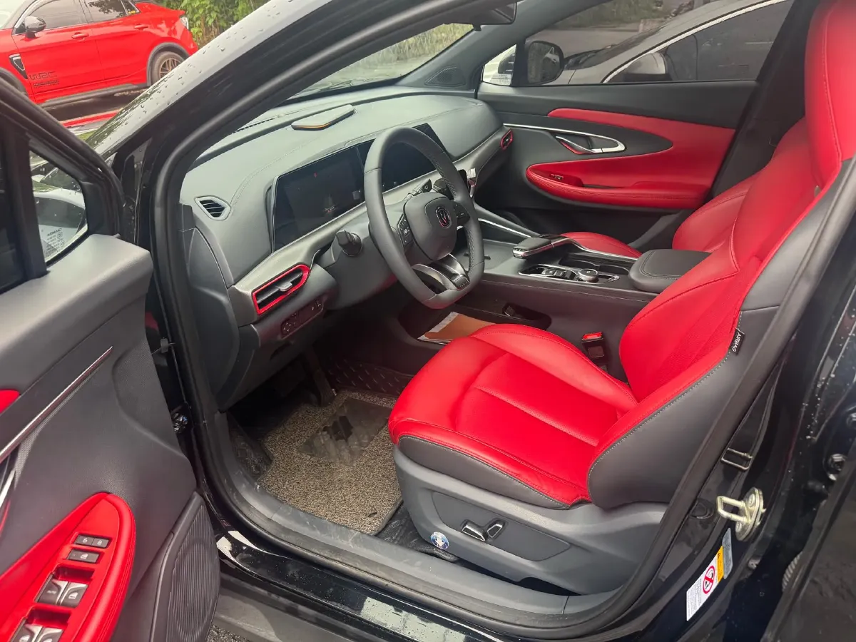 2021 ChangAn UNI-T 1.5T 180HP L4 7DCT,autocango,china used car exporter,china ev exporter,chinese used car exporter,chinese used ev exporter