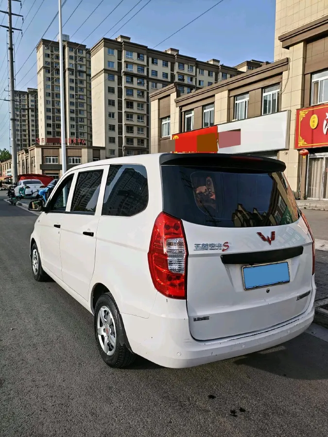 2021 WuLing RongGuang New Truck 1.5L 99HP L4 5MT,autocango,china used car exporter,china ev exporter,chinese used car exporter,chinese used ev exporter