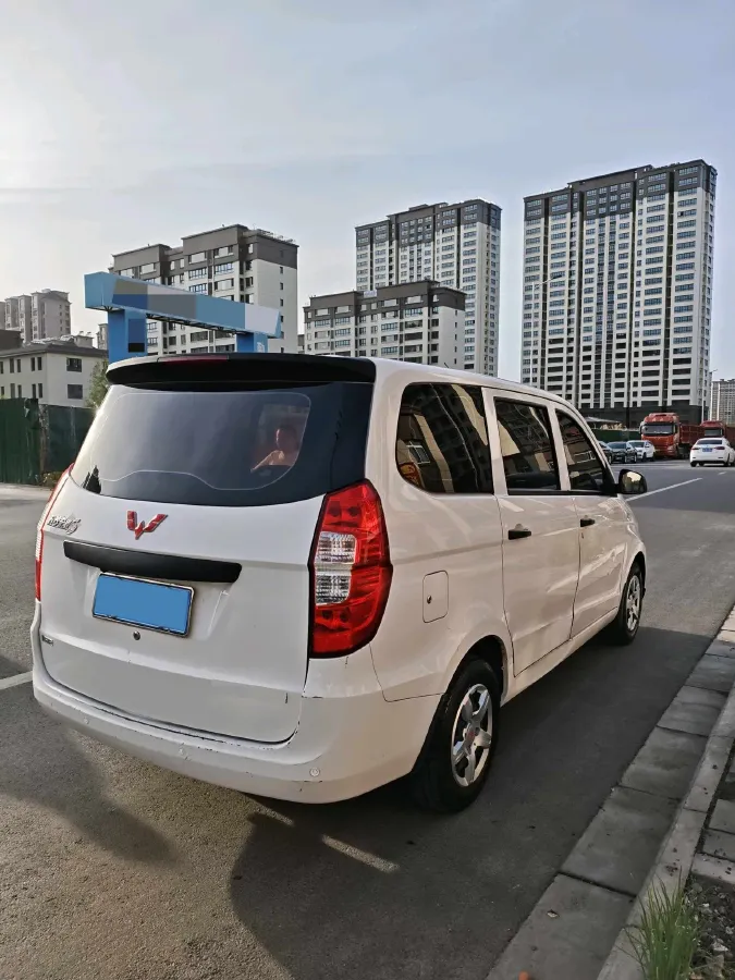 2021 WuLing RongGuang New Truck 1.5L 99HP L4 5MT,autocango,china used car exporter,china ev exporter,chinese used car exporter,chinese used ev exporter