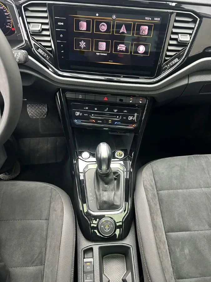 2021 Volkswagen T-Roc 1.4T 150HP L4 7DCT,autocango,china used car exporter,china ev exporter,chinese used car exporter,chinese used ev exporter