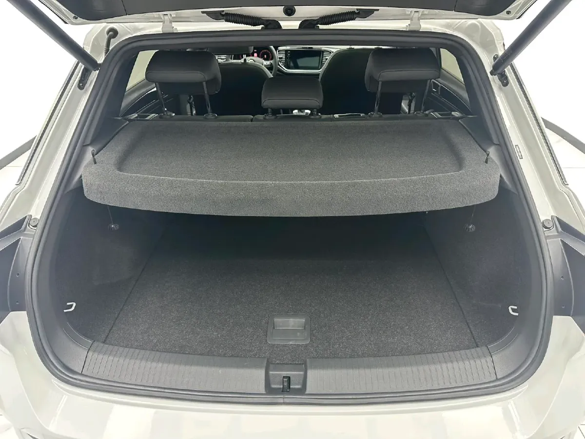 2021 Volkswagen T-Roc 1.4T 150HP L4 7DCT,autocango,china used car exporter,china ev exporter,chinese used car exporter,chinese used ev exporter