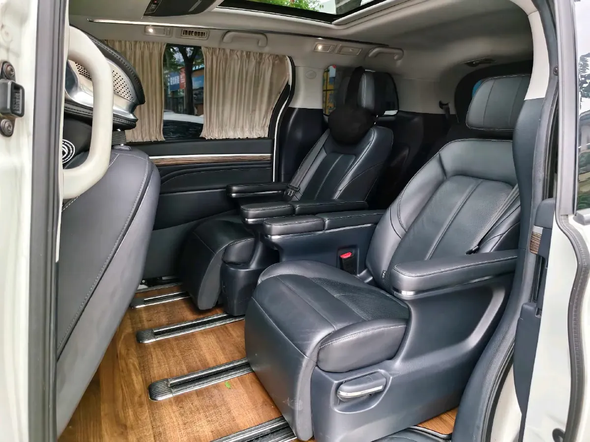 2021 GAC Trumpchi M8 2.0T 252HP L4 8AT,autocango,china used car exporter,china ev exporter,chinese used car exporter,chinese used ev exporter