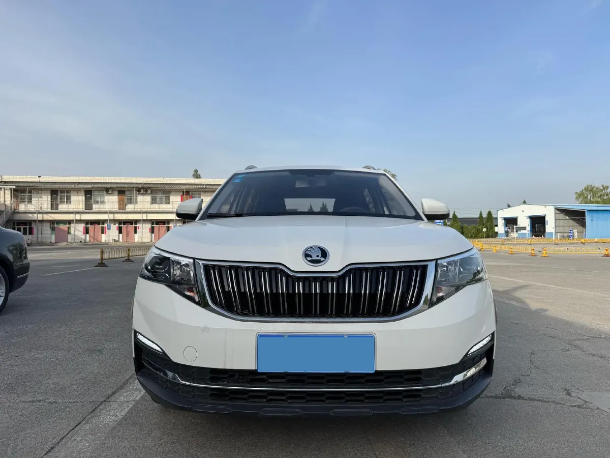 2020 Skoda Kamiq 1.5L 112HP L4 6AT,autocango,china used car exporter,china ev exporter,chinese used car exporter,chinese used ev exporter