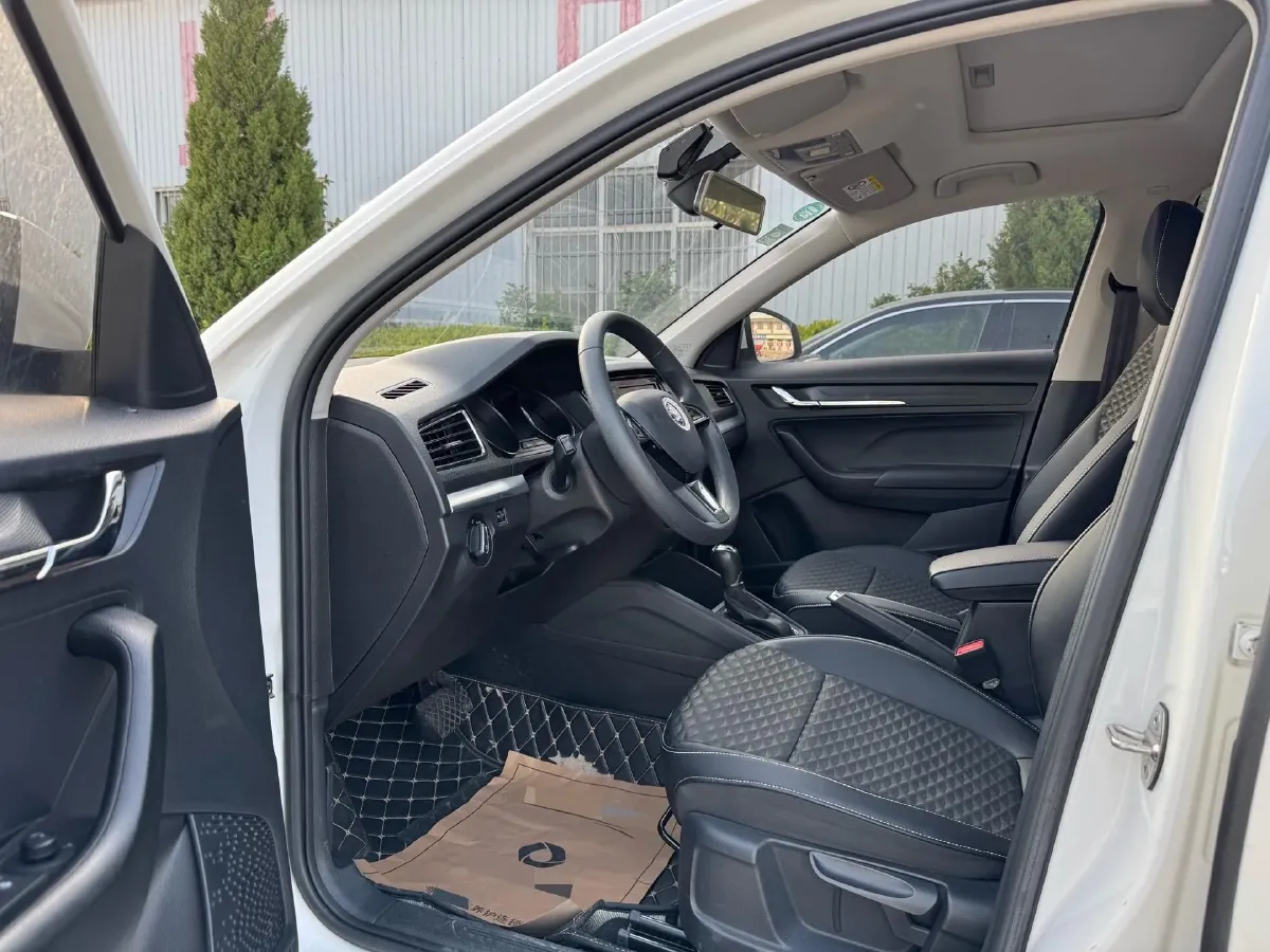 2020 Skoda Kamiq 1.5L 112HP L4 6AT,autocango,china used car exporter,china ev exporter,chinese used car exporter,chinese used ev exporter