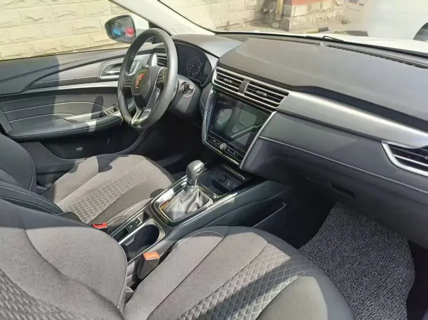 2020 Roewe i5 1.5L 120HP L4 CVT,autocango,china used car exporter,china ev exporter,chinese used car exporter,chinese used ev exporter