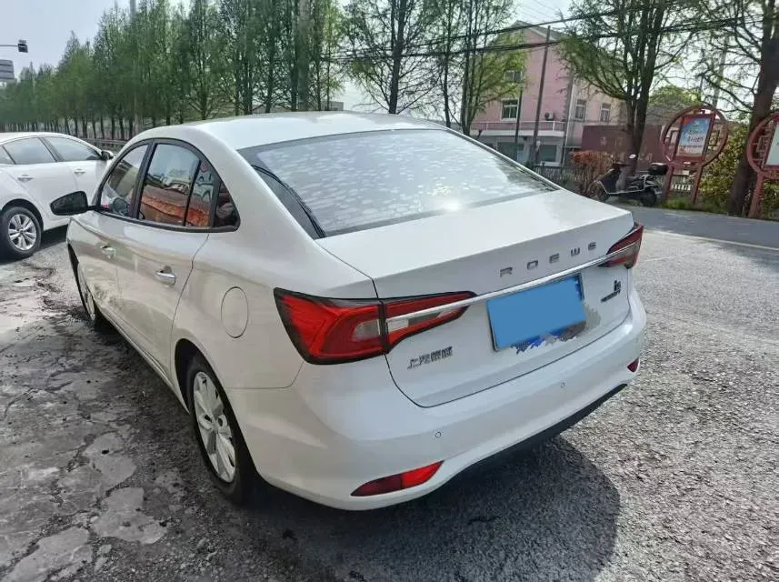 2020 Roewe i5 1.5L 120HP L4 CVT,autocango,china used car exporter,china ev exporter,chinese used car exporter,chinese used ev exporter