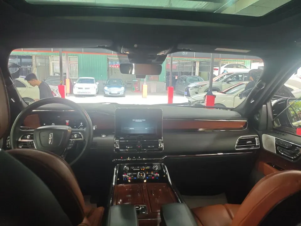 2018 Lincoln Navigator 3.5T 415HP V6 10AT,autocango,china used car exporter,china ev exporter,chinese used car exporter,chinese used ev exporter