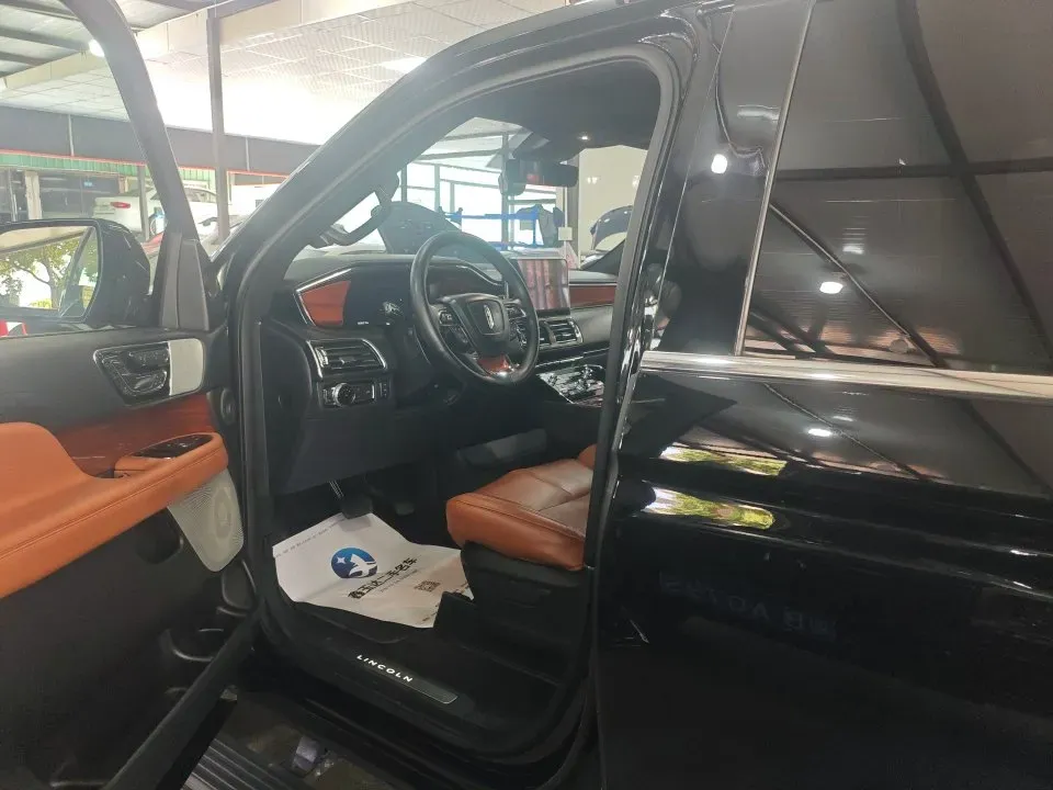 2018 Lincoln Navigator 3.5T 415HP V6 10AT,autocango,china used car exporter,china ev exporter,chinese used car exporter,chinese used ev exporter