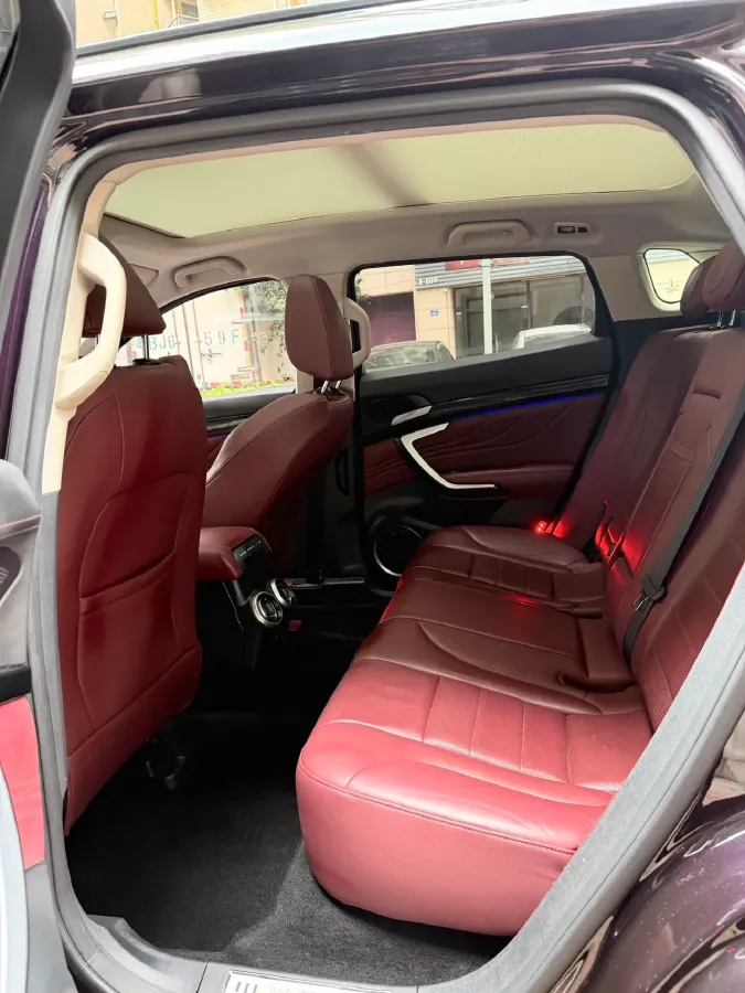 2017 WEY VV7 2.0T 234HP L4 7DCT,autocango,china used car exporter,china ev exporter,chinese used car exporter,chinese used ev exporter