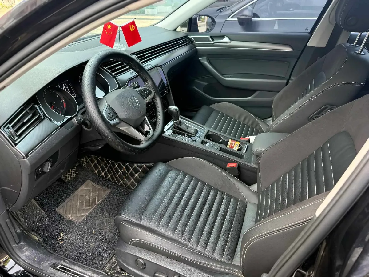 2020 Volkswagen Magotan 2.0T 186HP L4 7DCT,autocango,china used car exporter,china ev exporter,chinese used car exporter,chinese used ev exporter