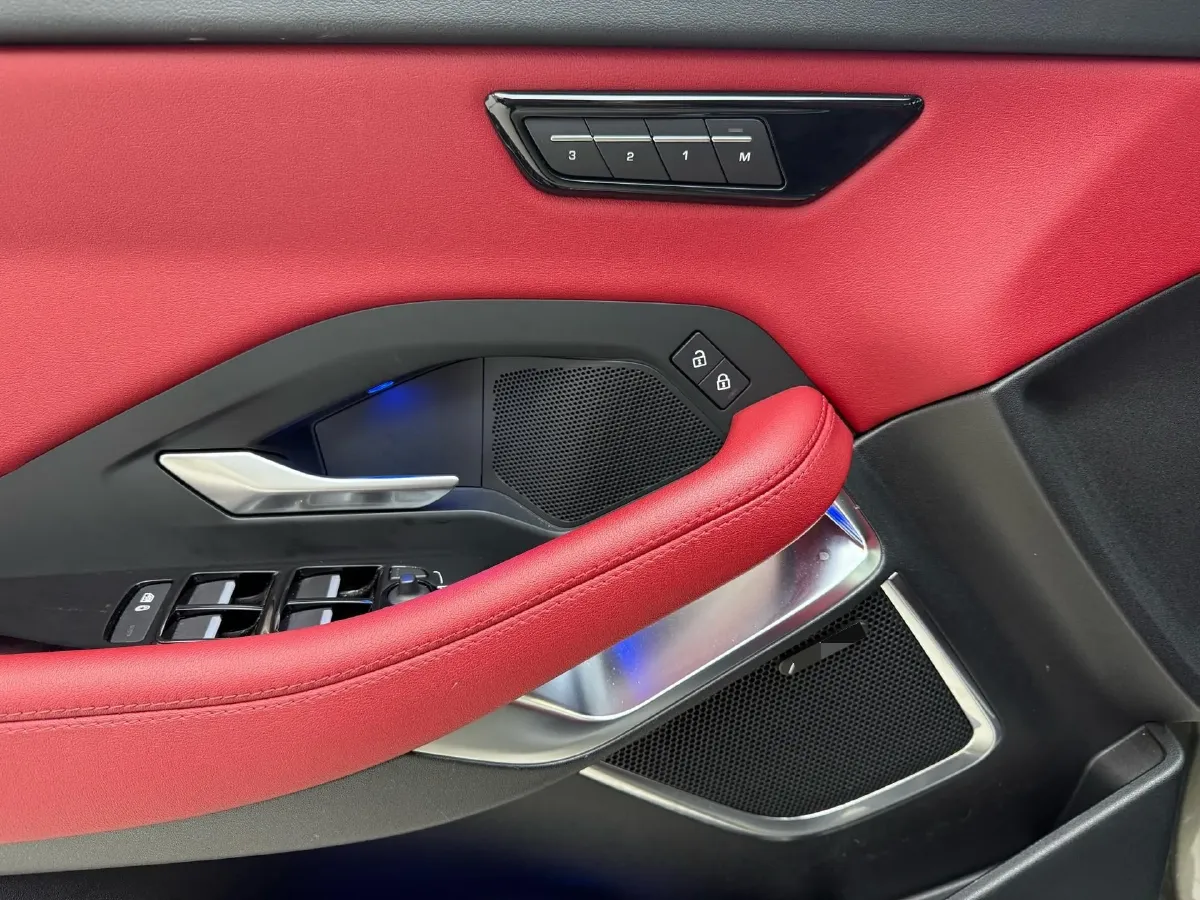 2024 Jaguar E-PACE 1.5T 200HP L3 8AT,autocango,china used car exporter,china ev exporter,chinese used car exporter,chinese used ev exporter