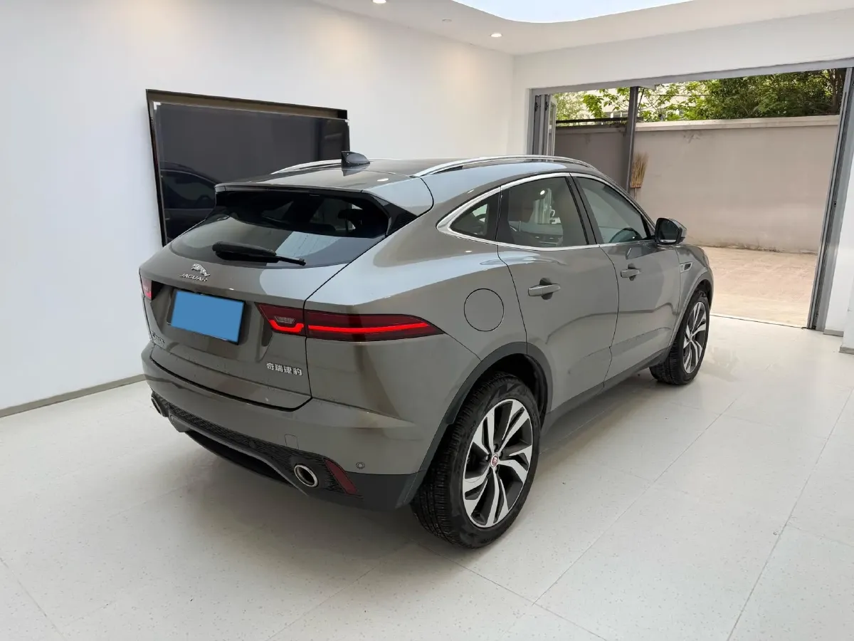 2024 Jaguar E-PACE 1.5T 200HP L3 8AT,autocango,china used car exporter,china ev exporter,chinese used car exporter,chinese used ev exporter