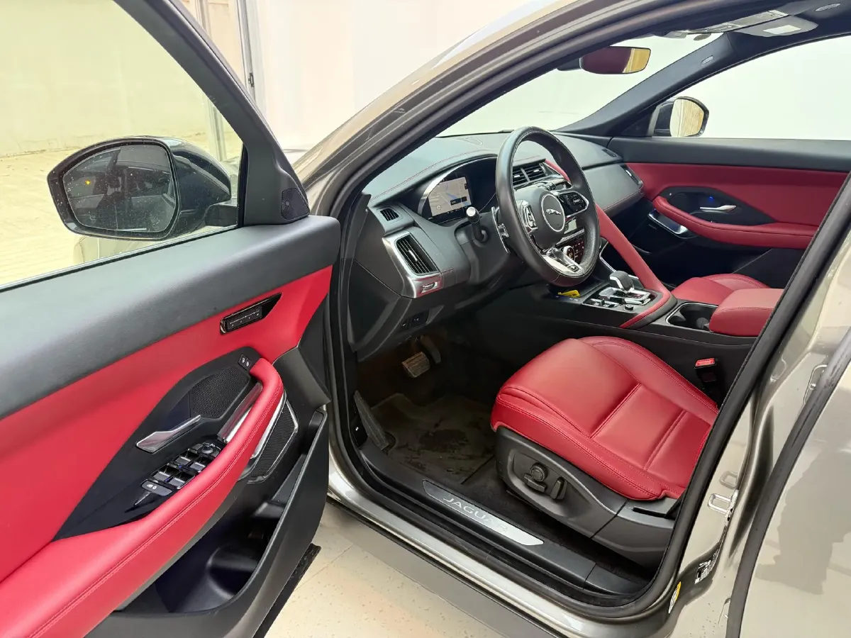 2024 Jaguar E-PACE 1.5T 200HP L3 8AT,autocango,china used car exporter,china ev exporter,chinese used car exporter,chinese used ev exporter