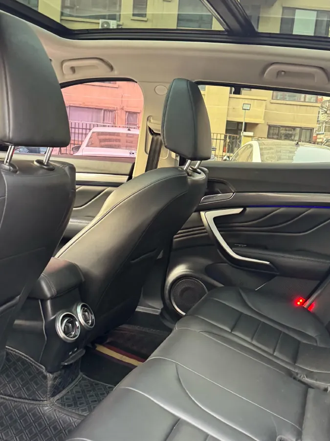 2017 WEY VV7 2.0T 234HP L4 7DCT,autocango,china used car exporter,china ev exporter,chinese used car exporter,chinese used ev exporter