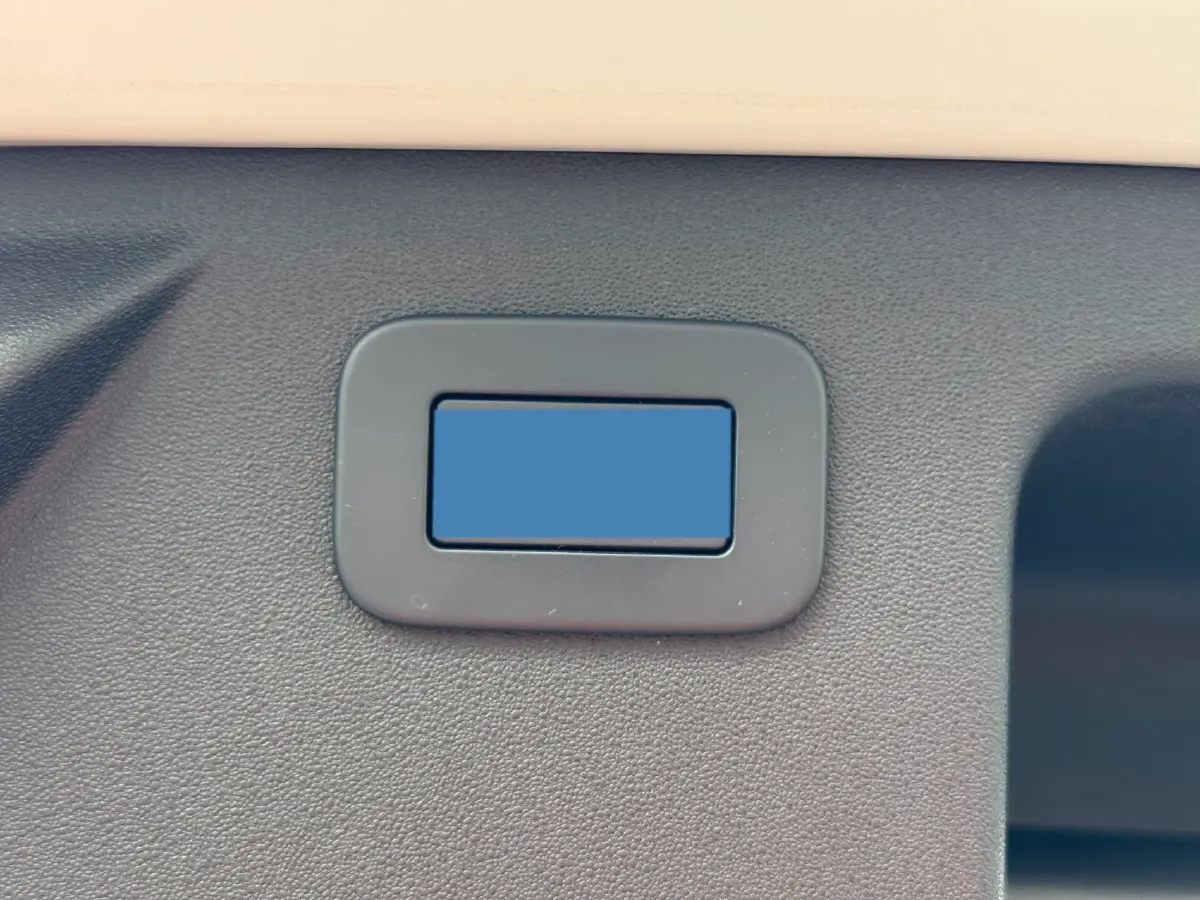 2023 Land Rover Discovery Sport 2.0T 249HP L4 9AT,autocango,china used car exporter,china ev exporter,chinese used car exporter,chinese used ev exporter