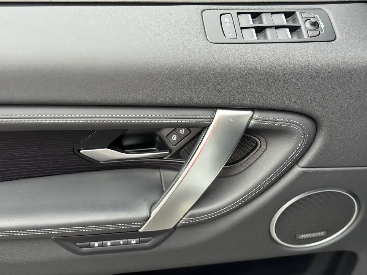 2023 Land Rover Discovery Sport 2.0T 249HP L4 9AT,autocango,china used car exporter,china ev exporter,chinese used car exporter,chinese used ev exporter