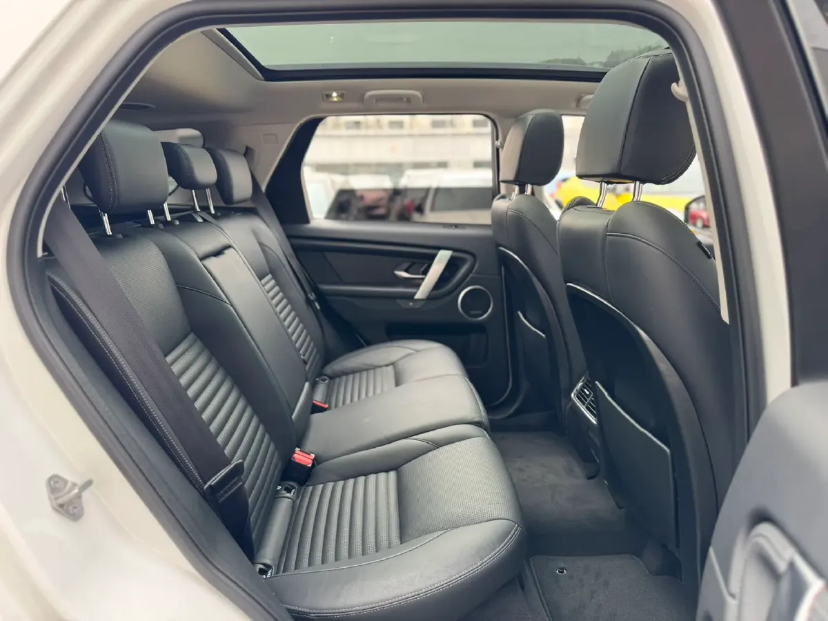 2023 Land Rover Discovery Sport 2.0T 249HP L4 9AT,autocango,china used car exporter,china ev exporter,chinese used car exporter,chinese used ev exporter