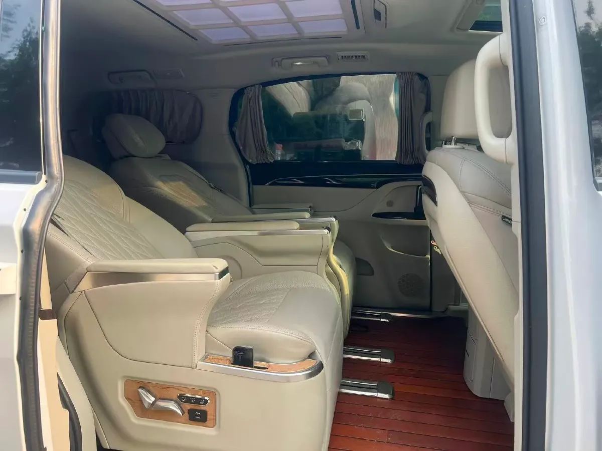 2018 Buick GL8 2.0T 260HP L4 6AT,autocango,china used car exporter,china ev exporter,chinese used car exporter,chinese used ev exporter