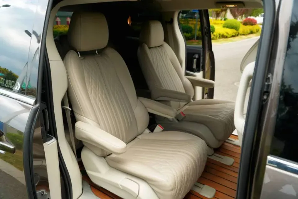 2023 Buick GL8 2.0T 237HP L4 9AT,autocango,china used car exporter,china ev exporter,chinese used car exporter,chinese used ev exporter