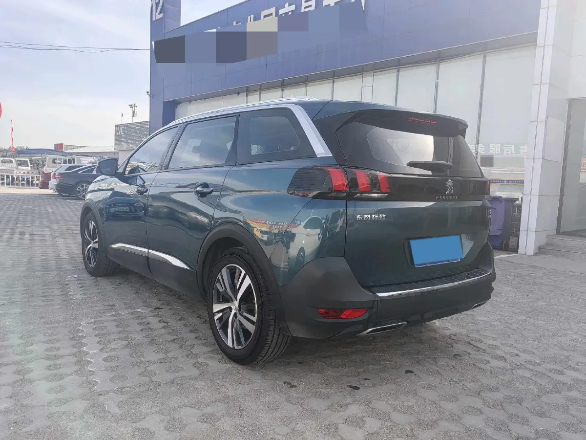2017 Peugeot 5008 1.8T 204HP L4 6AT,autocango,china used car exporter,china ev exporter,chinese used car exporter,chinese used ev exporter