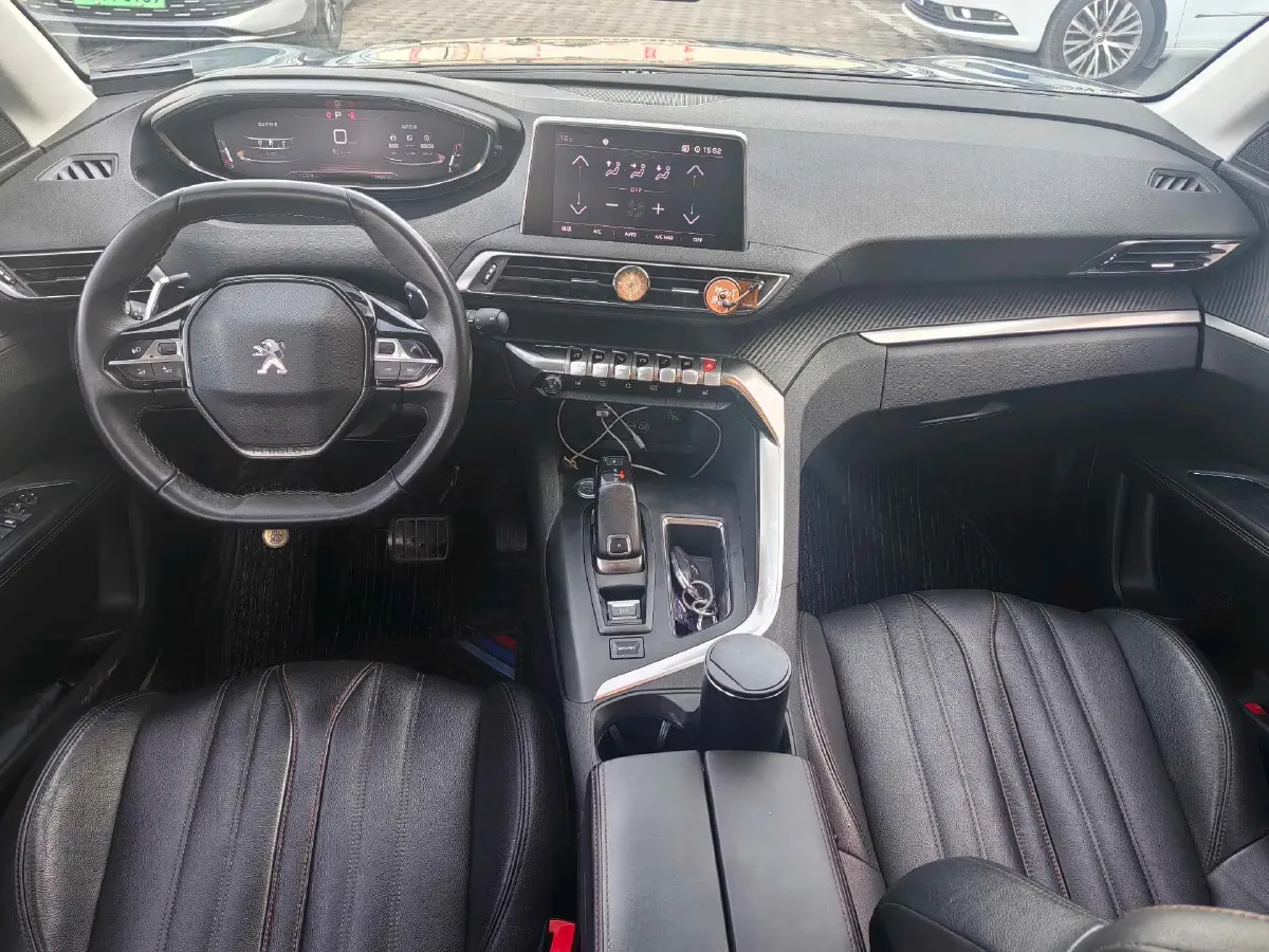 2017 Peugeot 5008 1.8T 204HP L4 6AT,autocango,china used car exporter,china ev exporter,chinese used car exporter,chinese used ev exporter