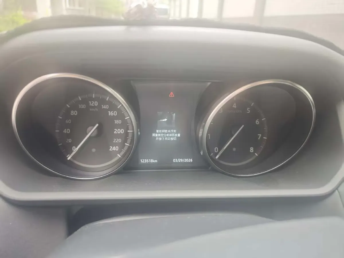 2018 Land Rover Discovery 3.0T 340HP V6 8AT,autocango,china used car exporter,china ev exporter,chinese used car exporter,chinese used ev exporter