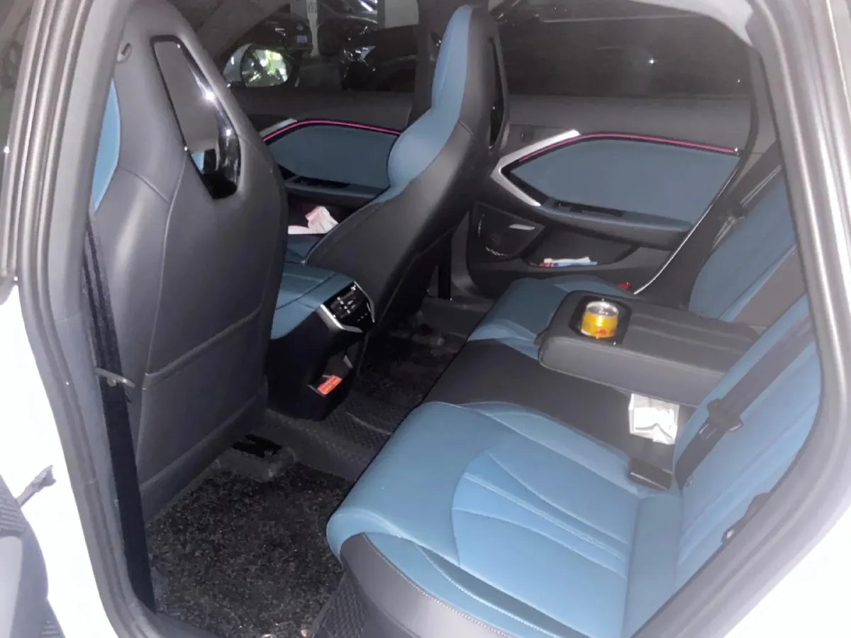 2025 MG 7 2.0T 261HP L4 9AT,autocango,china used car exporter,china ev exporter,chinese used car exporter,chinese used ev exporter