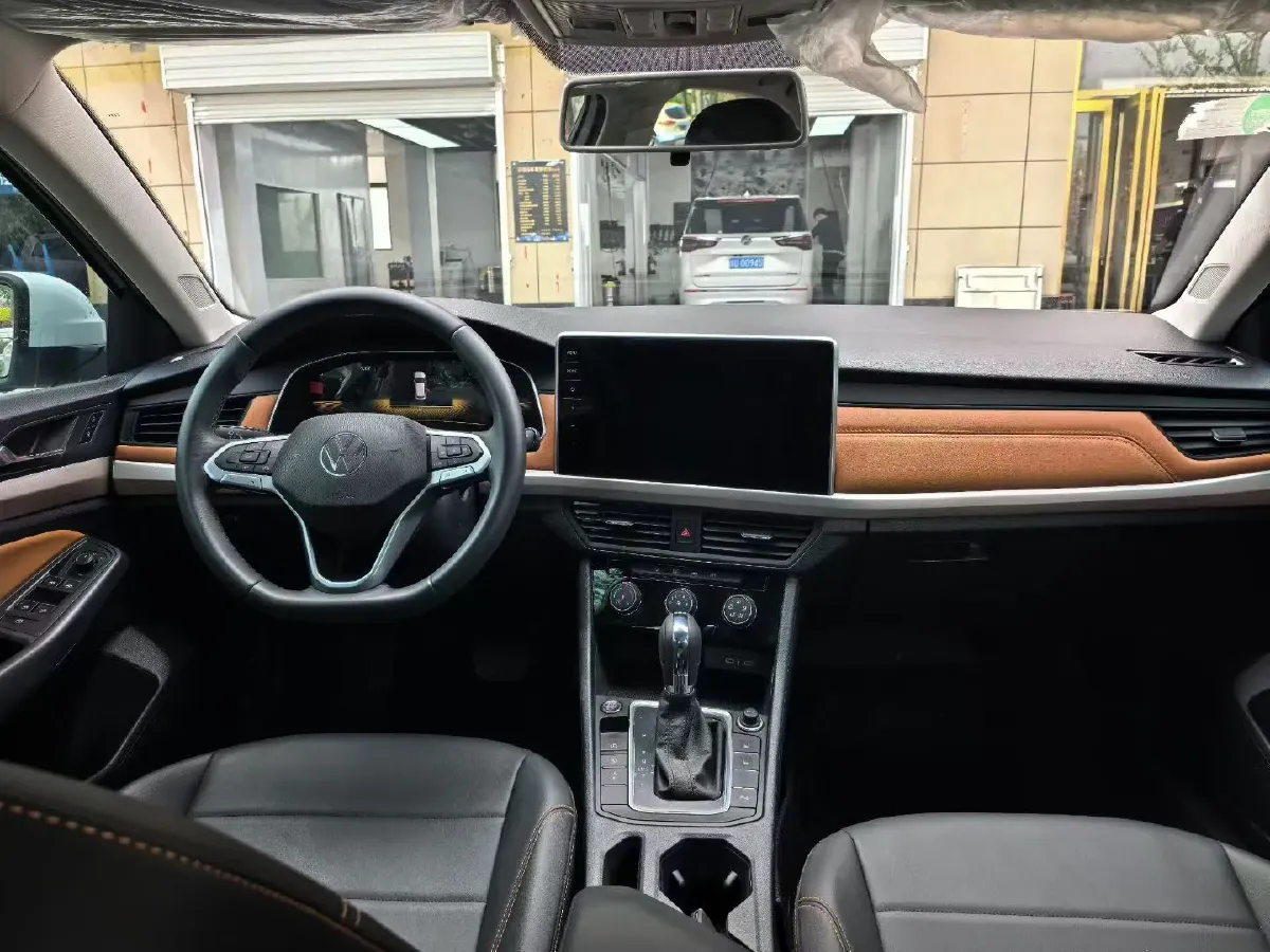 2024 Volkswagen Bora 1.2T 116HP L4 7DCT,autocango,china used car exporter,china ev exporter,chinese used car exporter,chinese used ev exporter