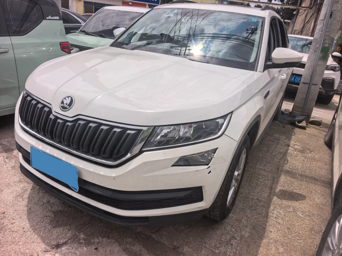 2019 Buick EnvisionPlus 1.5T 169HP L4 7DCT,autocango,china used car exporter,china ev exporter,chinese used car exporter,chinese used ev exporter
