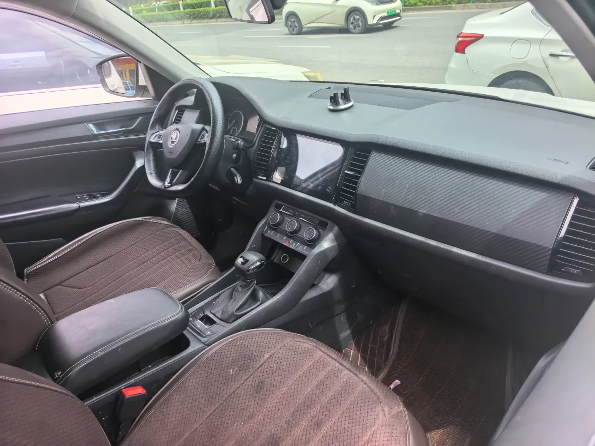 2019 Buick EnvisionPlus 1.5T 169HP L4 7DCT,autocango,china used car exporter,china ev exporter,chinese used car exporter,chinese used ev exporter