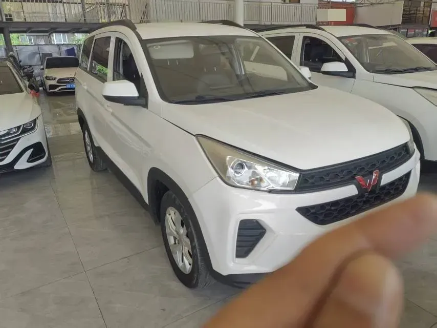 2019 WuLing HongGuang S3 1.5L 112HP L4 6MT,autocango,china used car exporter,china ev exporter,chinese used car exporter,chinese used ev exporter