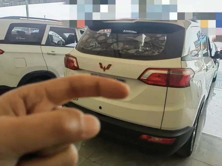 2019 WuLing HongGuang S3 1.5L 112HP L4 6MT,autocango,china used car exporter,china ev exporter,chinese used car exporter,chinese used ev exporter