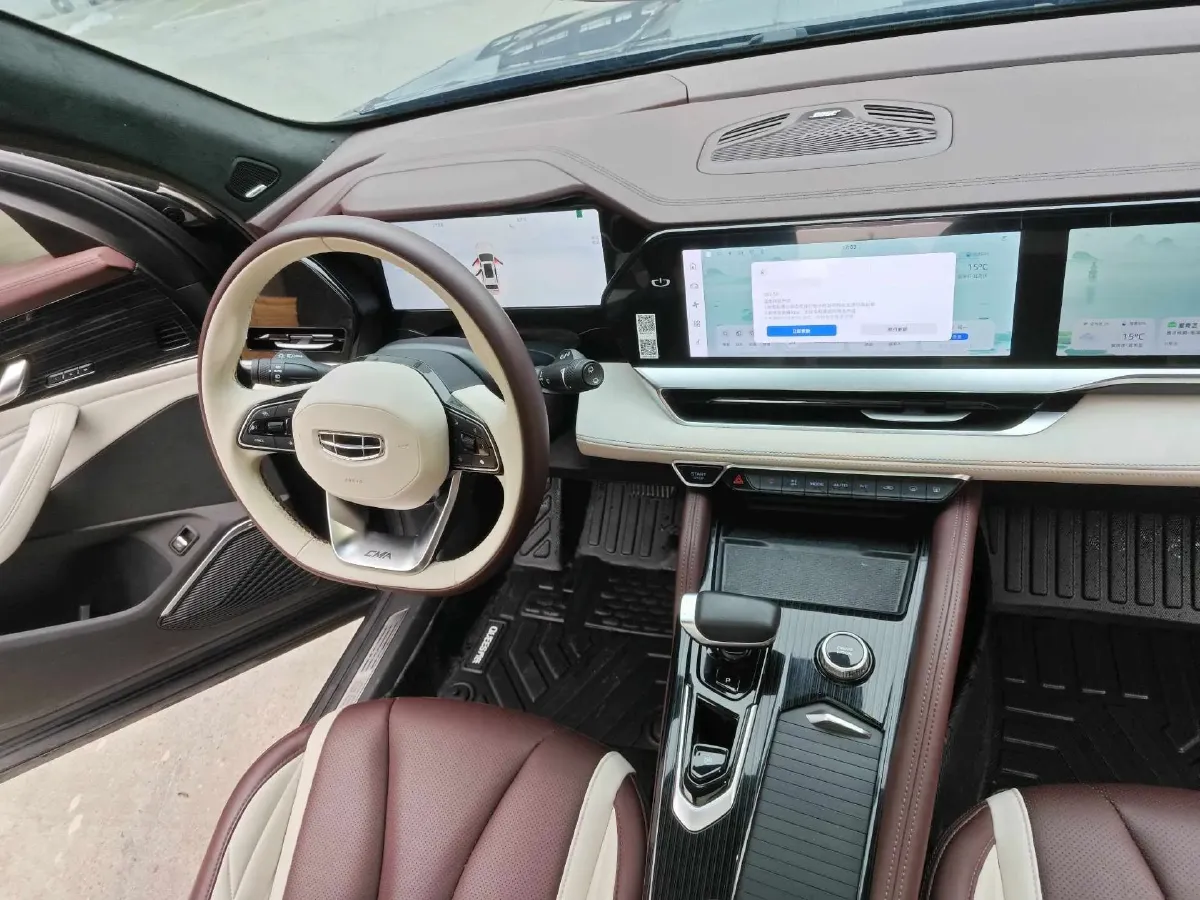 2021 Geely Monjaro 2.0T 218HP L4 7DCT,autocango,china used car exporter,china ev exporter,chinese used car exporter,chinese used ev exporter