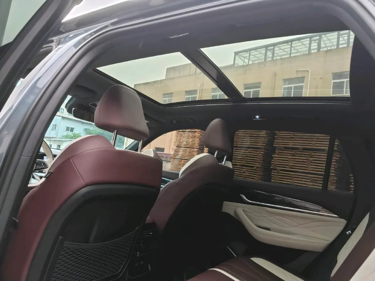 2021 Geely Monjaro 2.0T 218HP L4 7DCT,autocango,china used car exporter,china ev exporter,chinese used car exporter,chinese used ev exporter