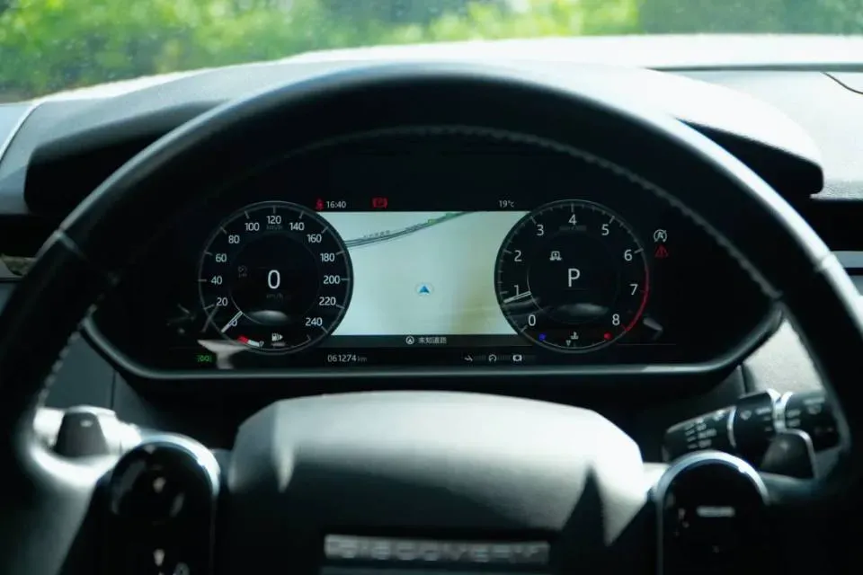 2020 Land Rover Discovery 2.0T 300HP L4 8AT,autocango,china used car exporter,china ev exporter,chinese used car exporter,chinese used ev exporter