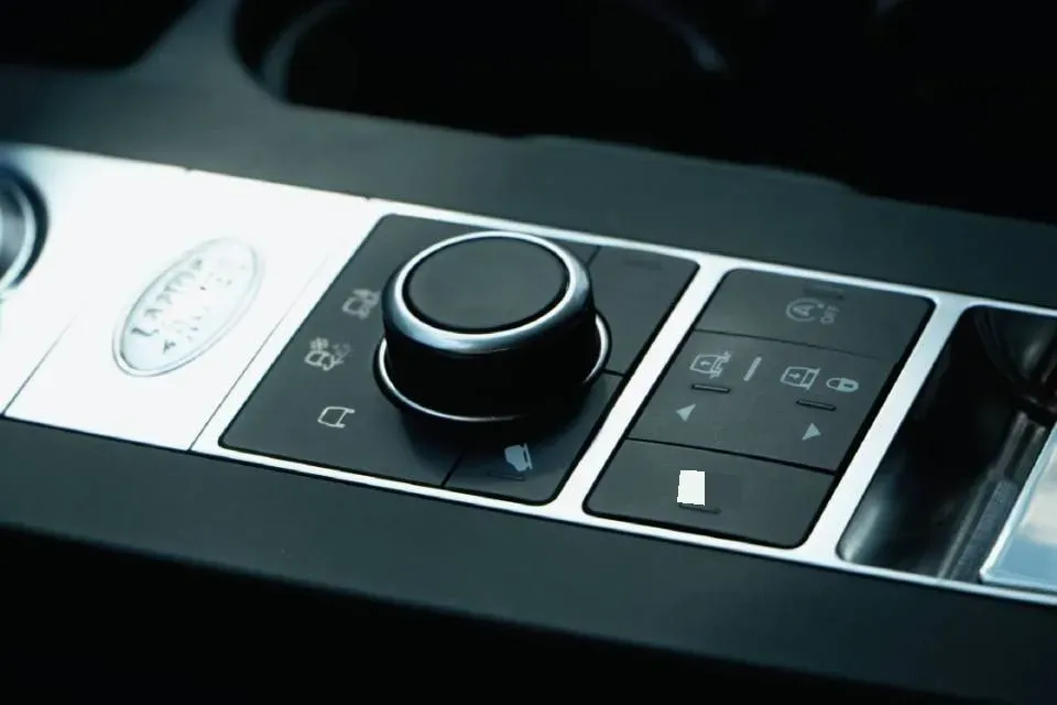 2020 Land Rover Discovery 2.0T 300HP L4 8AT,autocango,china used car exporter,china ev exporter,chinese used car exporter,chinese used ev exporter