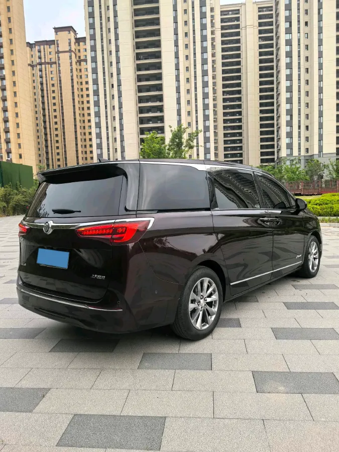 2021 Buick GL8 2.0T 237HP L4 9AT,autocango,china used car exporter,china ev exporter,chinese used car exporter,chinese used ev exporter