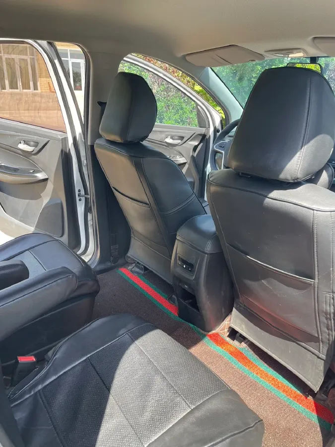 2021 BaoJun 730 1.5L 105HP L4 6MT,autocango,china used car exporter,china ev exporter,chinese used car exporter,chinese used ev exporter