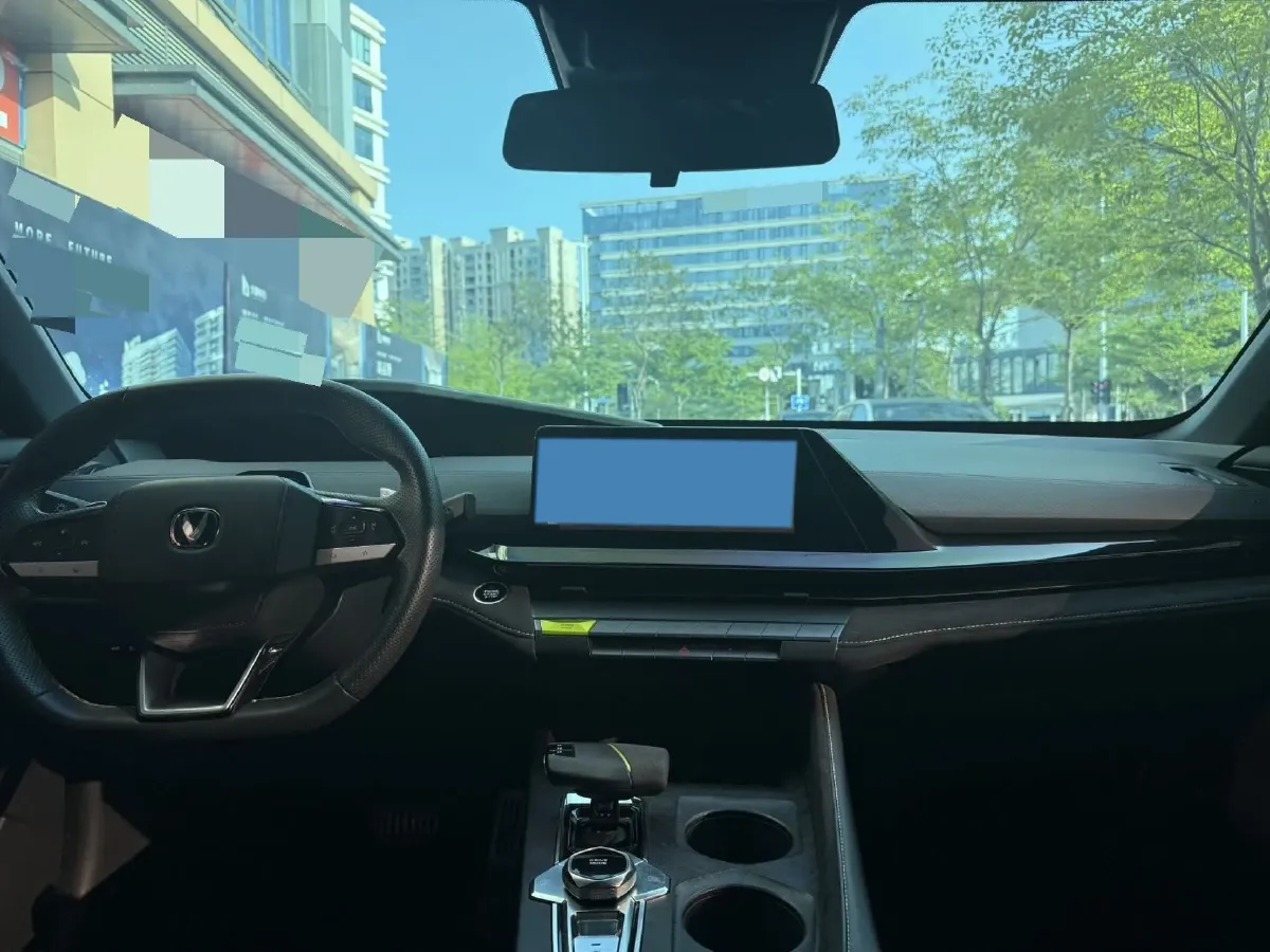 2022 ChangAn UNI-V 1.5T 188HP L4 7DCT,autocango,china used car exporter,china ev exporter,chinese used car exporter,chinese used ev exporter